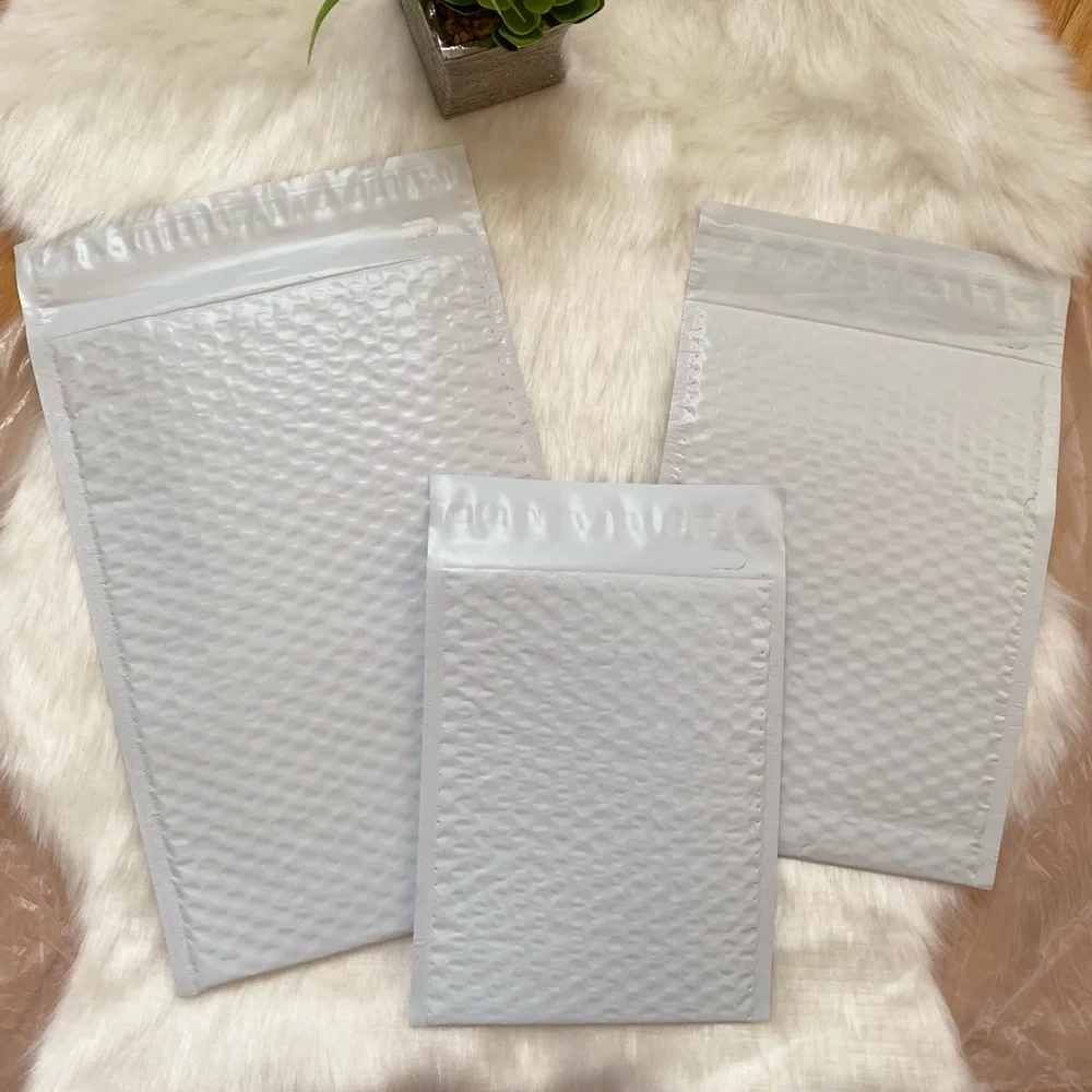 30 - bubble mailers